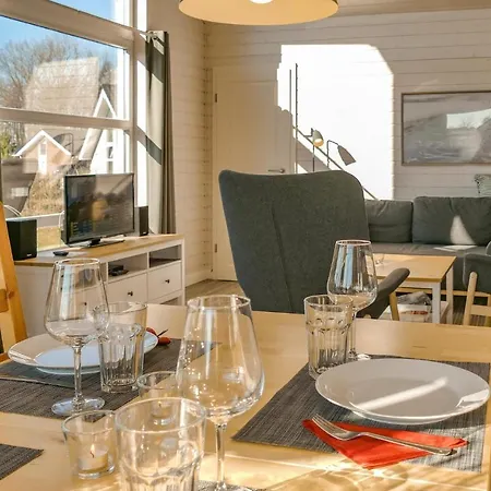 2 Bedroom Beautiful In Krems Ii-warderbrueck Holiday home Gols